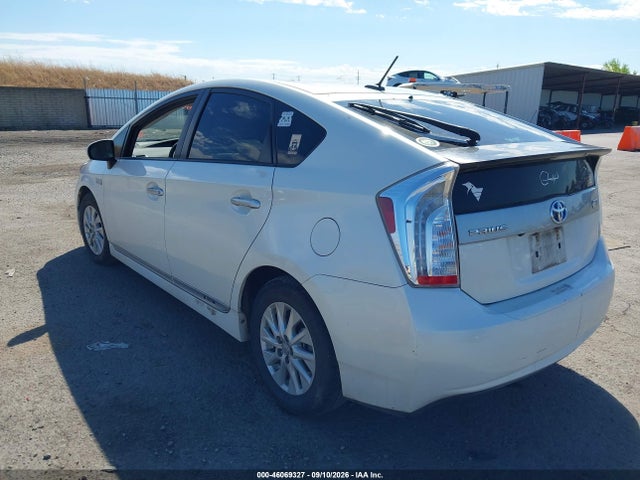 Toyota PRIUS PLUG-IN 2014 JTDKN3DP6E3060650 Image 3