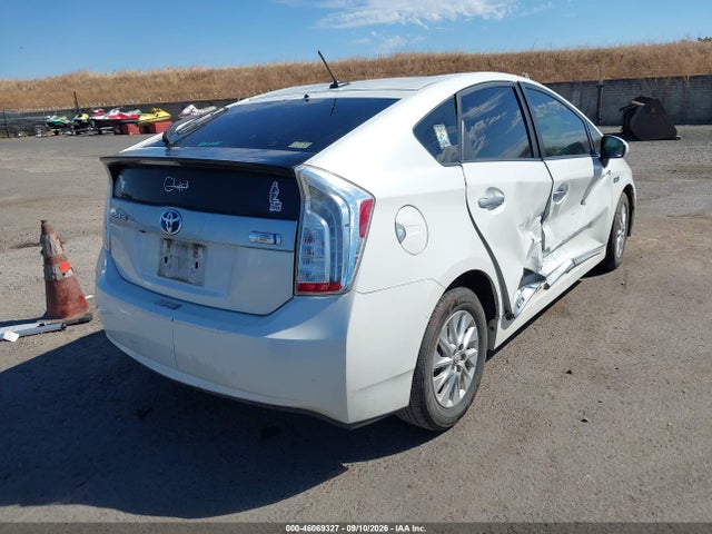 Toyota PRIUS PLUG-IN 2014 JTDKN3DP6E3060650 Image 4