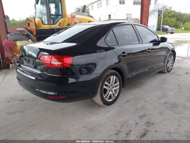 Продажа на аукционе авто 2015 Volkswagen Jetta 2.0l S, vin: 3VW2K7AJ4FM254199, номер лота: 46069361