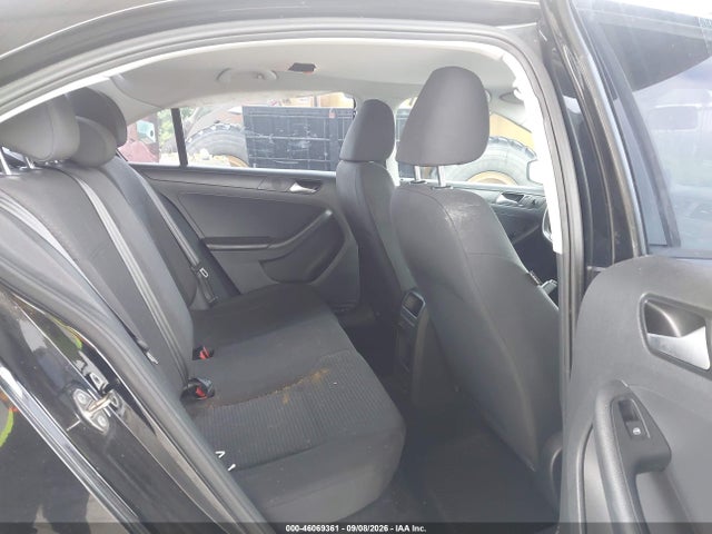 Продажа на аукционе авто 2015 Volkswagen Jetta 2.0l S, vin: 3VW2K7AJ4FM254199, номер лота: 46069361