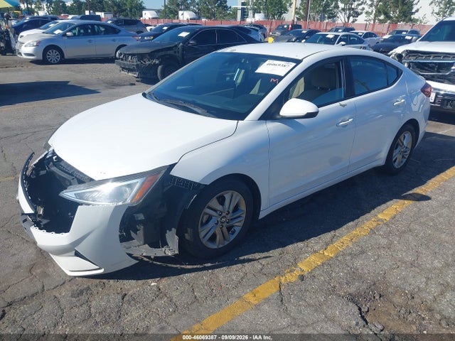 Hyundai ELANTRA SEL 2019 5NPD84LF4KH447213 Image 2