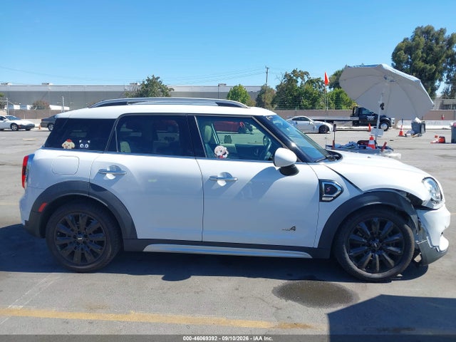 Mini Countryman Cooper S 2018 WMZYT5C35J3D83000 Image 13