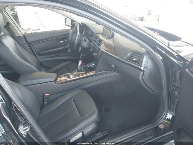 Продажа на аукционе авто 2015 Bmw 320i, vin: WBA3B1G52FNT07645, номер лота: 46069431