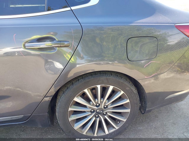 2018 Kia Cadenza Premium მანქანა იყიდება აუქციონზე, vin: KNALC4J10J5119543, აუქციონის ნომერი: 46069472