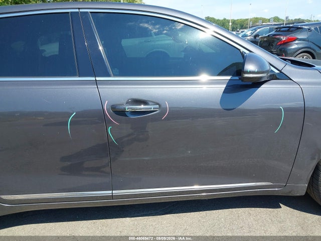 2018 Kia Cadenza Premium მანქანა იყიდება აუქციონზე, vin: KNALC4J10J5119543, აუქციონის ნომერი: 46069472