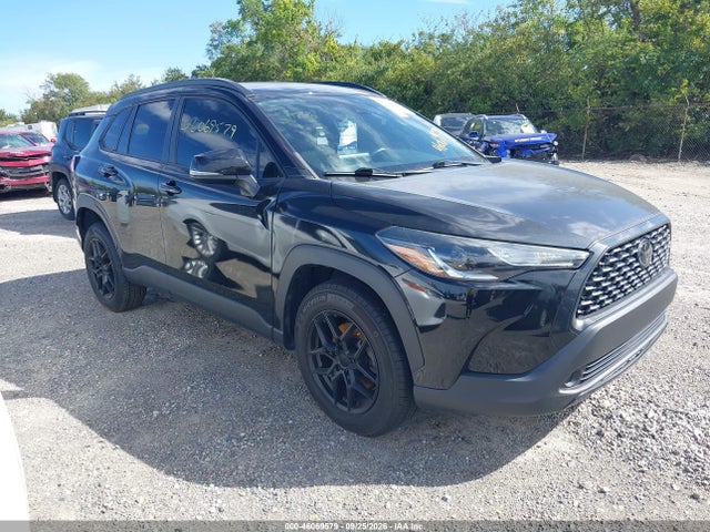 46069579 :رقم المزاد ، 7MUBAAAG5NV032492 vin ، 2022 Toyota Corolla Cross Le مزاد بيع