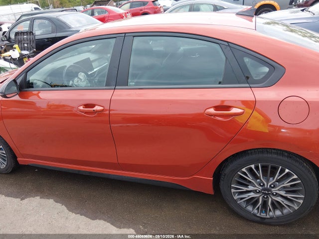 2022 Kia Forte Gt-line მანქანა იყიდება აუქციონზე, vin: 3KPF54AD5NE437172, აუქციონის ნომერი: 46069606