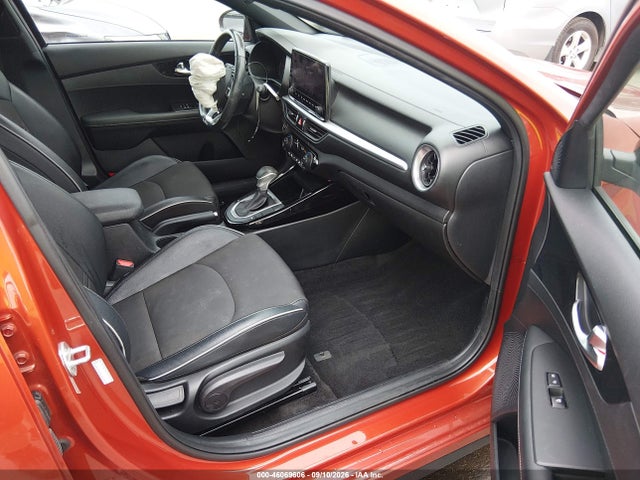 2022 Kia Forte Gt-line მანქანა იყიდება აუქციონზე, vin: 3KPF54AD5NE437172, აუქციონის ნომერი: 46069606