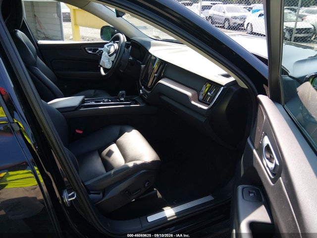 Продаж на аукціоні авто 2024 Volvo Xc60 B5 Plus Dark Theme, vin: YV4L12RL5R1777099, номер лоту: 46069625