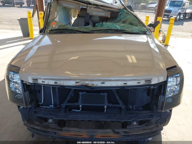 46069649 :رقم المزاد ، 1GYS4BEF9CR243273 vin ، 2012 Cadillac Escalade Luxury مزاد بيع
