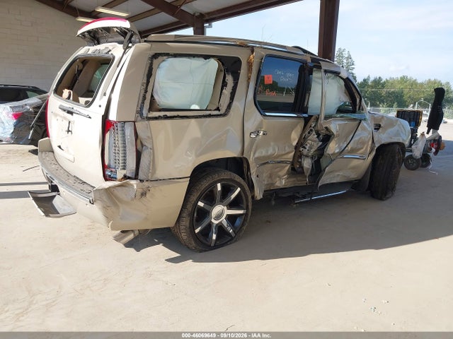 46069649 :رقم المزاد ، 1GYS4BEF9CR243273 vin ، 2012 Cadillac Escalade Luxury مزاد بيع