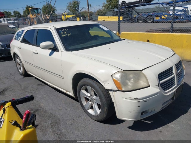 Auction sale of the 2006 Dodge Magnum, vin: 2D4FV47V56H111574, lot number: 46069669