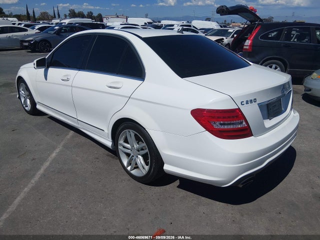 Aukcja sprzedaży 2013 Mercedes-benz C 250 Sport, vin: WDDGF4HB7DA852264, numer aukcji: 46069671