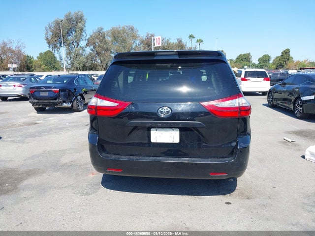 5TDZZ3DCXHS873511 Toyota Sienna L 7 Passenger