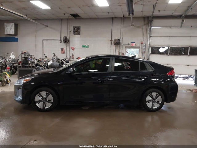 Продаж на аукціоні авто 2020 Hyundai Ioniq Hybrid Blue, vin: KMHC65LC8LU228643, номер лоту: 46069706