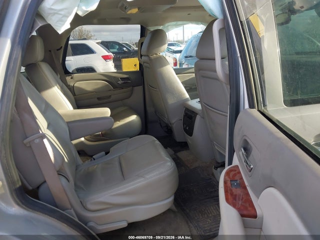 46069709 :رقم المزاد ، 1GNSKCE07DR331079 vin ، 2013 Chevrolet Tahoe Ltz مزاد بيع