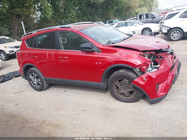 2017 Toyota Rav4 Le მანქანა იყიდება აუქციონზე, vin: JTMBFREV2HJ174013, აუქციონის ნომერი: 46069728