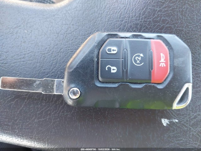 46069786 :رقم المزاد ، 1C4HJXEN9JW213573 vin ، 2018 Jeep Wrangler Unlimited Sahara 4x4 مزاد بيع