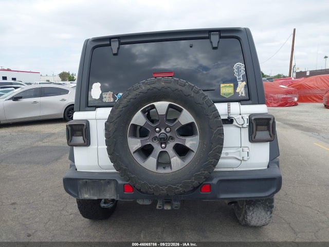 46069786 :رقم المزاد ، 1C4HJXEN9JW213573 vin ، 2018 Jeep Wrangler Unlimited Sahara 4x4 مزاد بيع