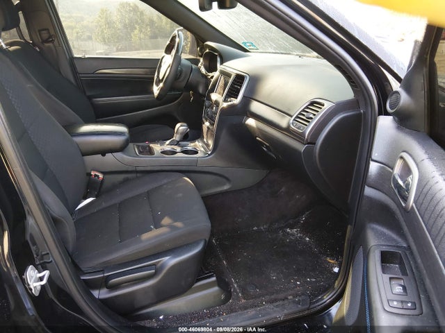46069804 :رقم المزاد ، 1C4RJFAGXJC426619 vin ، 2018 Jeep Grand Cherokee Upland 4x4 مزاد بيع