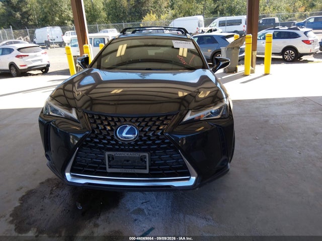 46069864 :رقم المزاد ، JTHX9JBH3M2050378 vin ، 2021 Lexus Ux 250h مزاد بيع