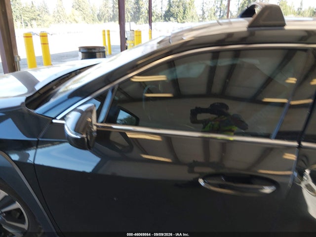 46069864 :رقم المزاد ، JTHX9JBH3M2050378 vin ، 2021 Lexus Ux 250h مزاد بيع