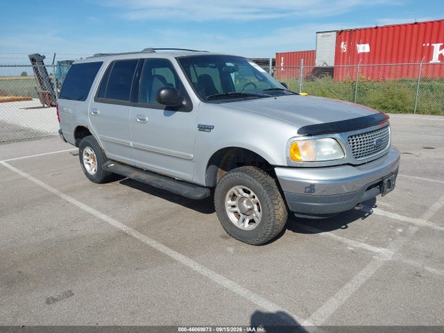 2002 Ford Expedition Xlt მანქანა იყიდება აუქციონზე, vin: 1FMPU16L02LA60383, აუქციონის ნომერი: 46069873