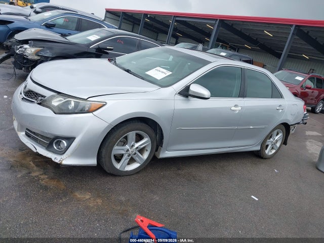 46069894 :رقم المزاد ، 4T1BF1FK5CU099476 vin ، 2012 Toyota Camry Se مزاد بيع