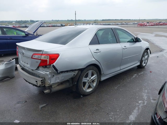 46069894 :رقم المزاد ، 4T1BF1FK5CU099476 vin ، 2012 Toyota Camry Se مزاد بيع