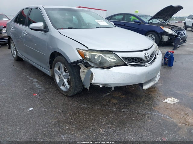 46069894 :رقم المزاد ، 4T1BF1FK5CU099476 vin ، 2012 Toyota Camry Se مزاد بيع