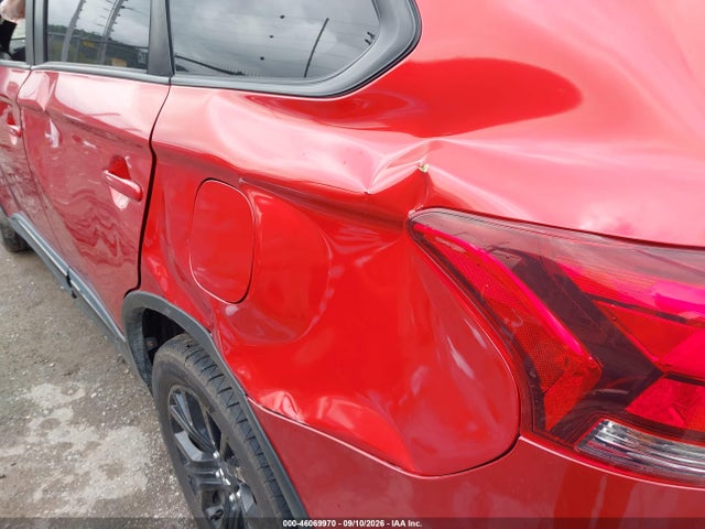 Продажа на аукционе авто 2018 Mitsubishi Outlander Le, vin: JA4AZ3A3XJZ022082, номер лота: 46069970