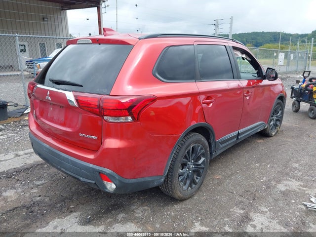 Продажа на аукционе авто 2018 Mitsubishi Outlander Le, vin: JA4AZ3A3XJZ022082, номер лота: 46069970