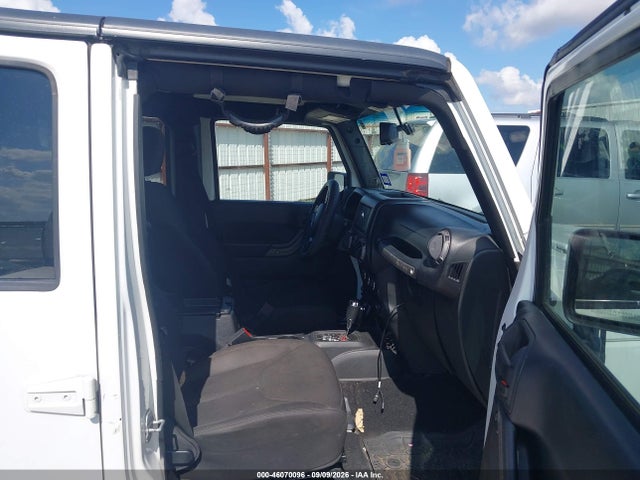 46070096 :رقم المزاد ، 1C4HJWDG8EL269864 vin ، 2014 Jeep Wrangler Unlimited Sport مزاد بيع