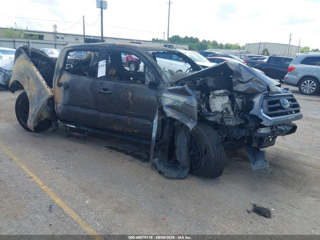 46070119 :رقم المزاد ، 5TFAZ5CN4MX104664 vin ، 2021 Toyota Tacoma Sr5 V6 مزاد بيع