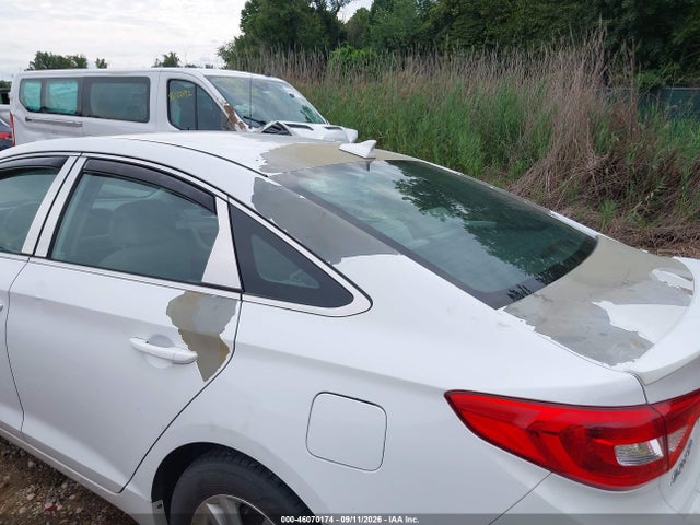 46070174 :رقم المزاد ، 5NPE24AA7FH114734 vin ، 2015 Hyundai Sonata Eco مزاد بيع