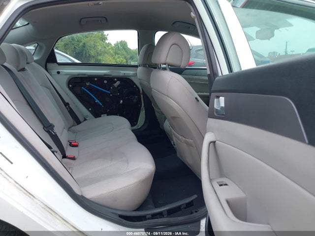 46070174 :رقم المزاد ، 5NPE24AA7FH114734 vin ، 2015 Hyundai Sonata Eco مزاد بيع