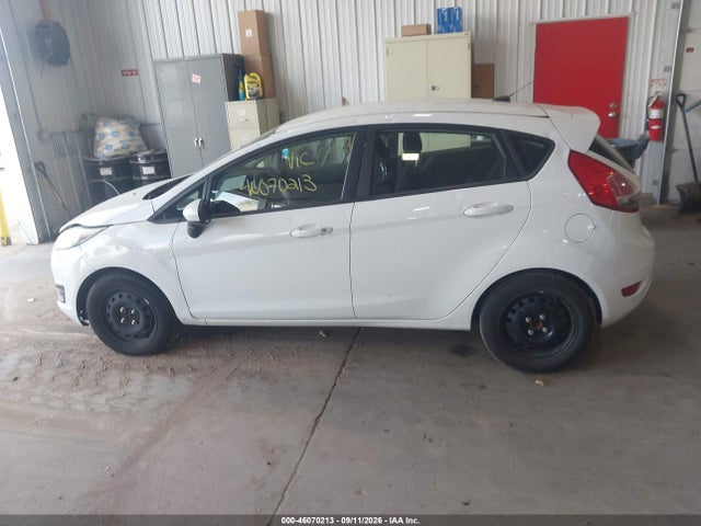 46070213 :رقم المزاد ، 3FADP4TJ0GM169957 vin ، 2016 Ford Fiesta S مزاد بيع