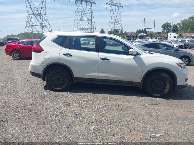 Nissan ROGUE S 2017 JN8AT2MTXHW134300 Image 13