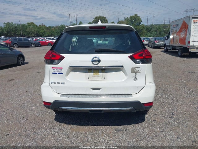 Nissan ROGUE S 2017 JN8AT2MTXHW134300 Image 16