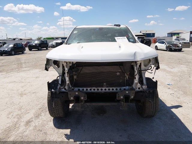 46070290 :رقم المزاد ، 3GCPYFEL5MG302477 vin ، 2021 Chevrolet Silverado 1500 4wd  Short Bed Lt Trail Boss مزاد بيع
