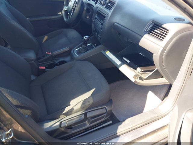 46070292 :رقم المزاد ، 3VW2K7AJ2FM242181 vin ، 2015 Volkswagen Jetta 2.0l S مزاد بيع