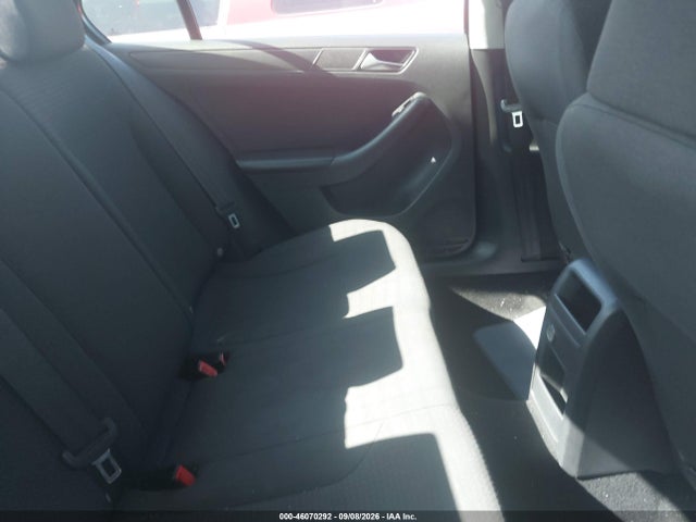 46070292 :رقم المزاد ، 3VW2K7AJ2FM242181 vin ، 2015 Volkswagen Jetta 2.0l S مزاد بيع