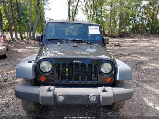 46070324 :رقم المزاد ، 1C4BJWDG0DL663363 vin ، 2013 Jeep Wrangler Unlimited Sport مزاد بيع