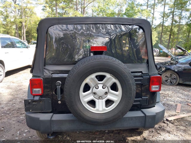 46070324 :رقم المزاد ، 1C4BJWDG0DL663363 vin ، 2013 Jeep Wrangler Unlimited Sport مزاد بيع