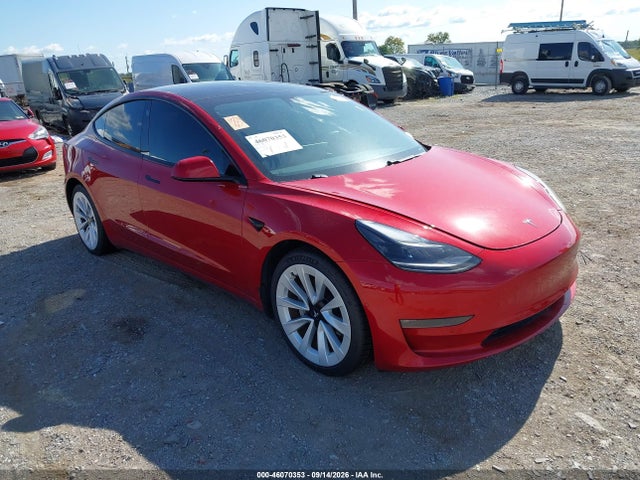 2021 Tesla Model 3 Long Range Dual Motor All-wheel Drive მანქანა იყიდება აუქციონზე, vin: 5YJ3E1EB2MF013130, აუქციონის ნომერი: 46070353