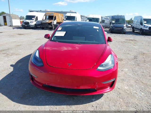 46070353 :رقم المزاد ، 5YJ3E1EB2MF013130 vin ، 2021 Tesla Model 3 Long Range Dual Motor All-wheel Drive مزاد بيع