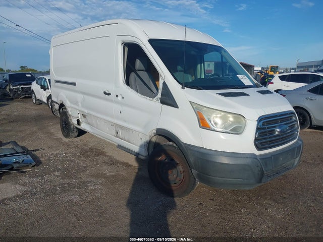 46070362 :رقم المزاد ، 1FTNR2CM6FKA40456 vin ، 2015 Ford Transit-250 مزاد بيع