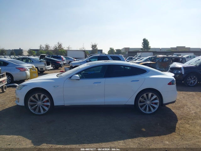 Продаж на аукціоні авто 2015 Tesla Model S 70d/85d/p85d, vin: 5YJSA1H28FFP78218, номер лоту: 46070377