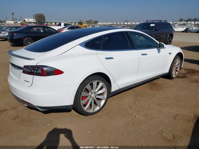 Продаж на аукціоні авто 2015 Tesla Model S 70d/85d/p85d, vin: 5YJSA1H28FFP78218, номер лоту: 46070377