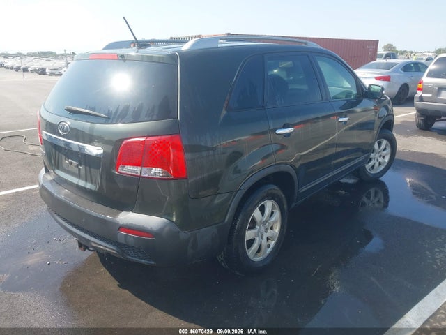 2011 Kia Sorento Lx მანქანა იყიდება აუქციონზე, vin: 5XYKT3A13BG106075, აუქციონის ნომერი: 46070429